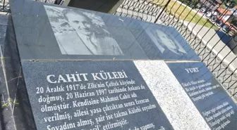 Cahit Külebi Mezarı Başında Anıldı