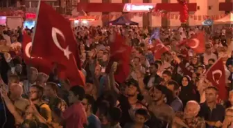 Sakarya'da 'Demokrasi Nöbeti' Geniş Katılımla Başladı