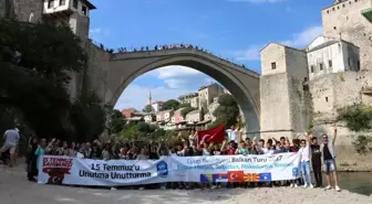 Mostar Köprüsü Önünde '15 Temmuz'u Unutma, Unutturma' Pankartı Açtılar