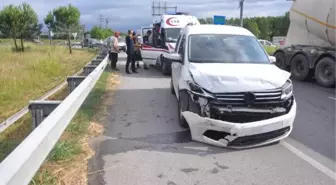 Cezaevine Tutuklu Götüren Polis Ekibi Kaza Yaptı: 5 Yaralı