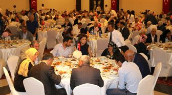 Gaziantep Protokolü Şehit Yakınlarıyla Bir Araya Geldi