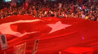 Antalya'da On Binler Demokrasi Nöbeti İçin Meydanları Doldurdu