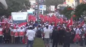 Aydın 15 Temmuz Kutlamasında Şehit Polisin Annesi Baygınlık Geçirdi