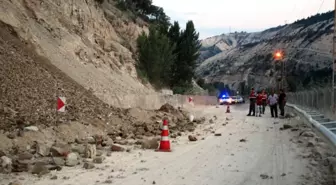 Beypazarı-Karaşar Yolunda Heyelan