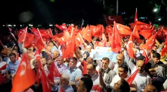 Mudanya Demokrasi Nöbetine Sahip Çıktı