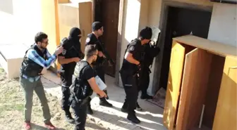 Nevşehir'de 18 Adrese Eş Zamanlı Polis Operasyonu