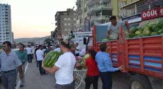 Vatandaşlara 15 Temmuz'da Karpuz İkramı