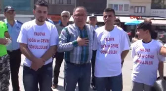 Yalova'da Belediye Başkanı, Suriyeli ve Iraklılarla Sokakta Çöp Topladı