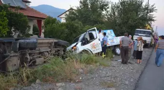 Alkollü Sürücü Park Halindeki Araçlara Çarptı