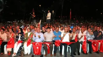 Demokrasi Nöbetinin İkinci Gününde Antalya'da Meydanlar Boş Kalmadı