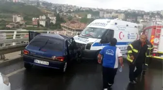 Hasta Nakil Ambulansı ile Otomobil Çarpıştı: 3 Yaralı