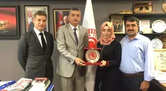 Lys Birincisi Beyza Gürbüz'ü Meclis'te