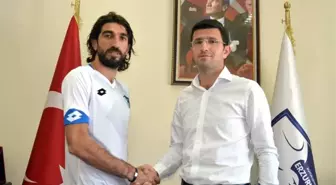 Bb Erzurumspor Burhan Eşer'i Transfer Etti