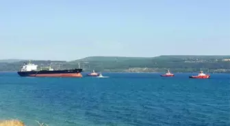 Çanakkale Boğazı'nda Karaya Oturan Tanker Kurtarıldı