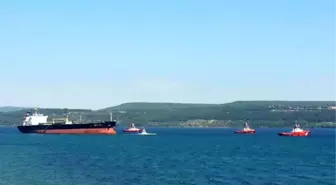 Çanakkale Boğazı'nda Karaya Oturan Yunan Bayraklı Tanker Kurtarıldı