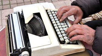 İslahiye'de Arzuhalcilik Teknolojiye Direniyor