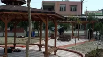 Eski Belediye Binası Park Oldu