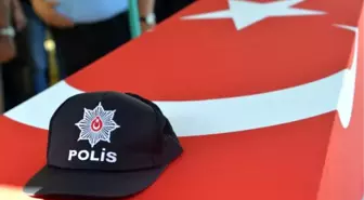 Şaka Kurşunu' Kurbanı Polisin Cenazesi Toprağa Verildi