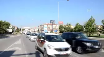 Yalova-Izmit Karayolu'nda Trafik Yoğunluğu