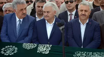 Başbakan Yıldırım Acılı Gününde Bakan Aslan'ı Yalnız Bırakmadı