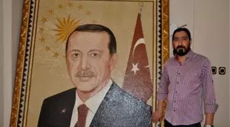 Suriyeli Sanatçı, 15 Temmuz ve Erdoğan'ın Mozaik Tablosunu Yaptı