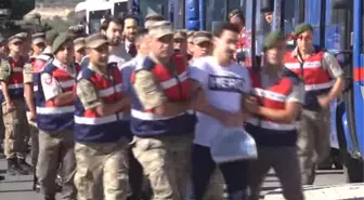 Muğla Darbeci Astsubaya, 'Hero' Tişörtünü Kızkardeşi Kargoyla Göndermiş