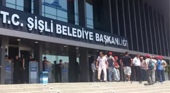 Şişli Belediyesi Önünde Eylem