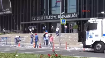 Şişli'yi Kokutan Eylem..sendika'Kazanımlarımızı Yok Etmek Istediler' Derken Belediye' Maaşlarda...