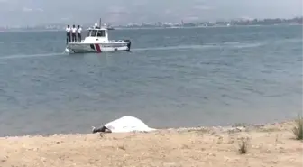 İznik Gölü'nde Facia; 3 Kişi Boğuldu, 1 Kişi Aranıyor - Yeniden