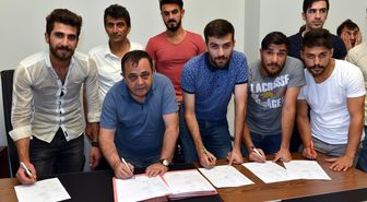 Yakutiyespor, Bal Ligi İçin Toplu İmza Attı