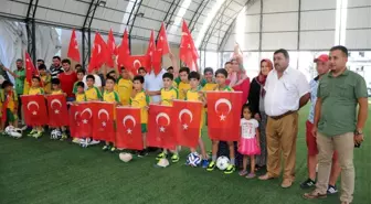 Erdemli Spor'dan Şehit Ömer Halisdemir Anısına Yaz Futbol Okulu