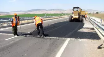 Karasu Köprüsündeki Kazalara Davetiye Çıkaran Çatlaklar Onarıldı