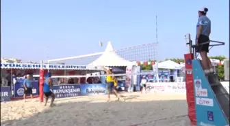 Mersin'de Plaj Voleybolu Heyecanı