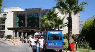 Antalya'da Lüks Otelde Yangın