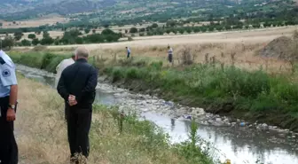 Sulama Kanalına Devrilen Otomobilin Sürücüsü Öldü