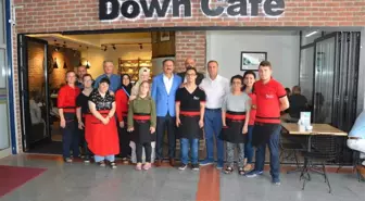 Milletvekili Yılmaz Down Kafe'yi Ziyaret Etti