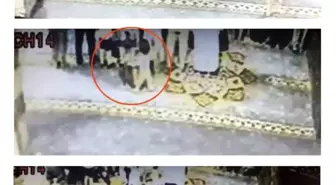 Minik Yaramaz Taburesini Aldığı Adamı Yere Düşürdü