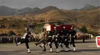 Şehit Korucu İçin Hakkari'de Tören Düzenlendi