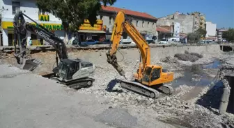 Söke'de Çay Üstü Yıkımı Hızla Devam Ediyor