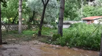 Konya'da Şiddetli Yağış Çayırbağı Mahallesi'ni Vurdu