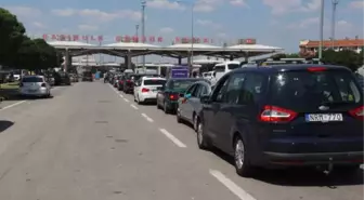 Kapıkule'de Tır ve Gurbetçi Yoğunluğu