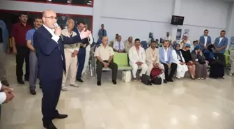 Vali Demirtaş, Kutsal Topraklara Giden Hacı Adaylarını Uğurladı