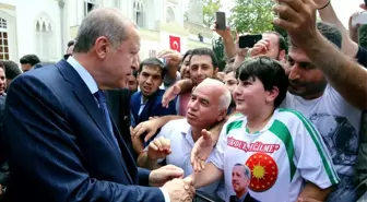 Vatandaşlar Cumhurbaşkanı Erdoğan ile Selfie Çekilmek İçin Yarıştı