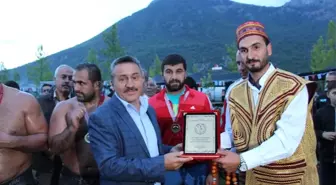 Seydişehir'de Yağlı Pehlivan Güreş Heyecanı