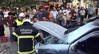 Yanan Otomobile İlk Müdahale Vatandaştan Geldi