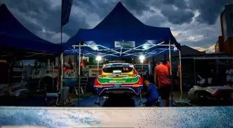 Rzeszow Rallisi'nde Castrol Ford Team Liderliğini Sürdürdü