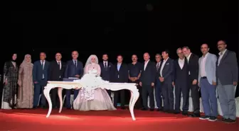 Başbakan Yardımcısı Hakan Çavuşoğlu, Bursa'da Düğüne Katıldı