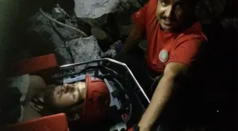 Kayalıklarda Mahsur Kalan İngiliz Turist İçin Nefes Kesen Kurtarma Operasyonu