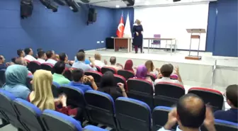 Engellilere Daha İyi Hizmet İçin 'İşaret Dili' Öğreniyorlar