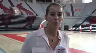 Erkek Basketbol Takımına Kadın Genel Menajer